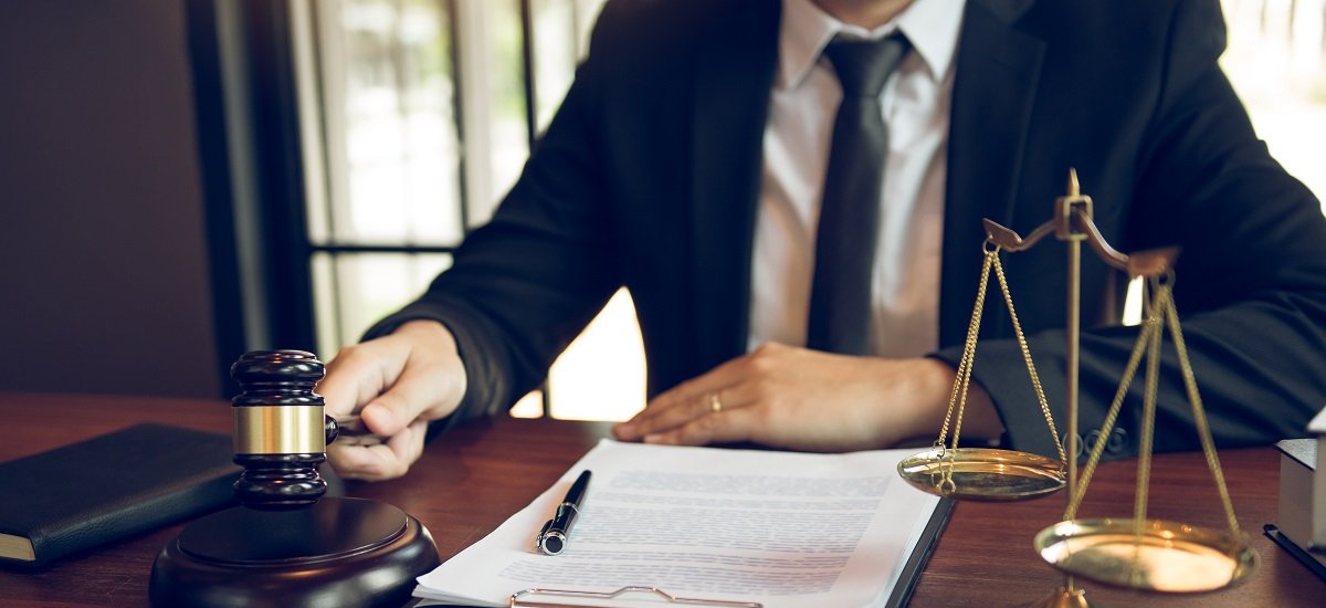 Jak przebiega postępowanie karne?